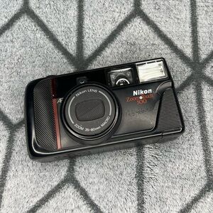 Nikon Zoom Touch 500 Film Camera 35-80mm Power Zoom Lens UNTESTED V